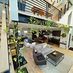 Entire Luxury Home I Sleeps 8 I 10Min To Downtown