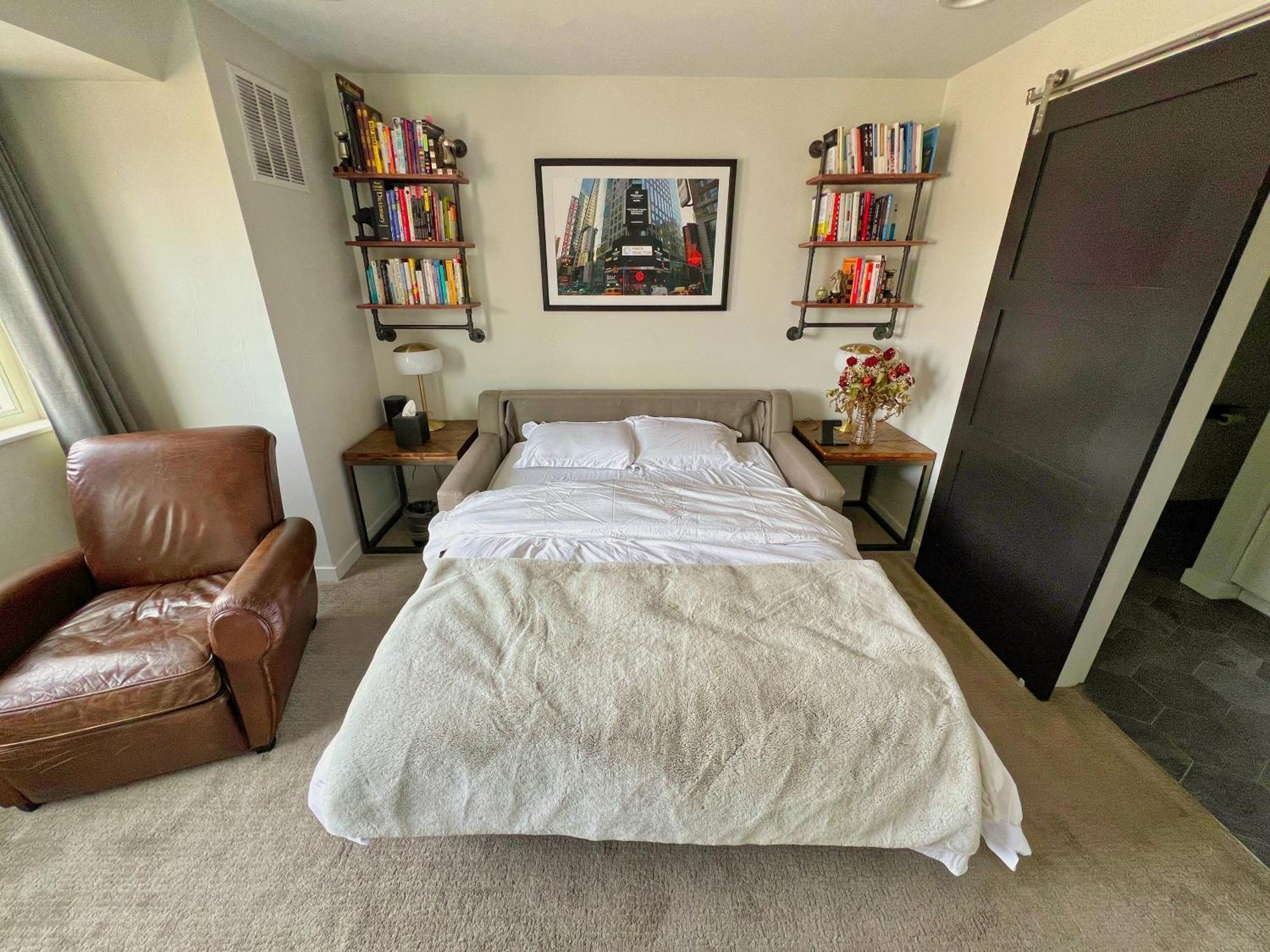 Entire Luxury I Sleeps 8 I 10min To Downtown
