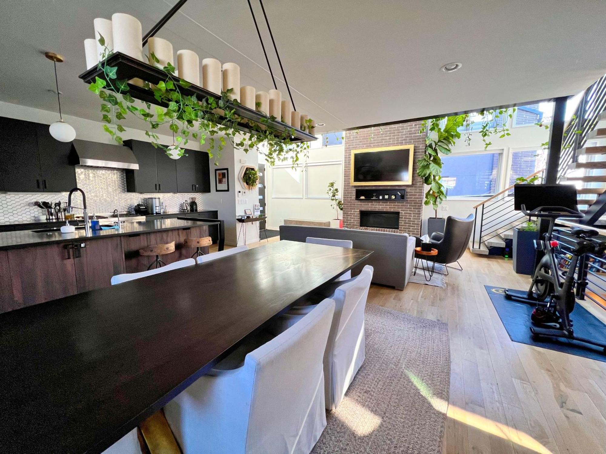 Entire Luxury I Sleeps 8 I 10min To Downtown Holiday home Denver